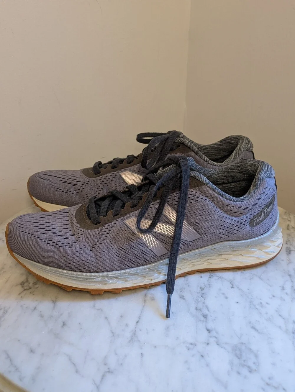 New Balance Gray & Purple Fresh Foam Running Shoes Size 7.5 - Picture 4 of 7